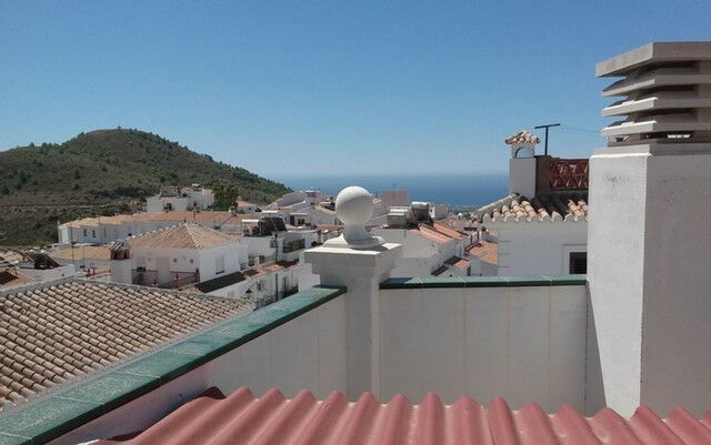 Ground Floor Apartment Frigiliana Málaga - image 3