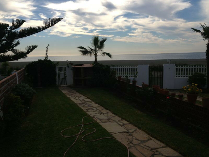 Townhouse Benajarafe Málaga - image 3