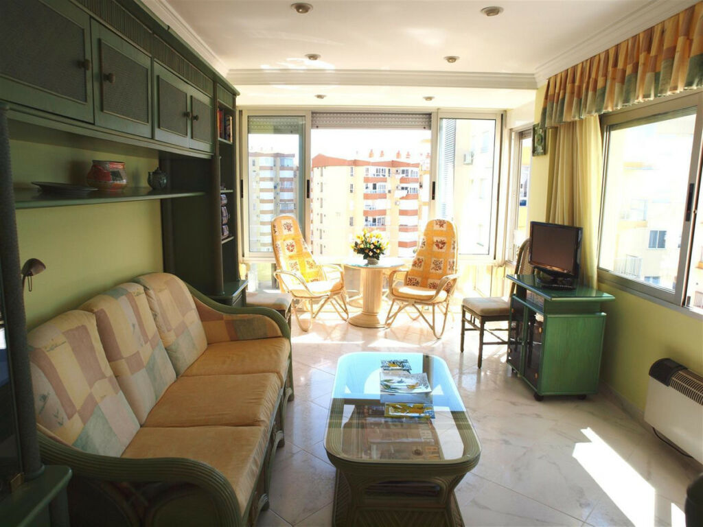Middle Floor Apartment Algarrobo Málaga - image 3
