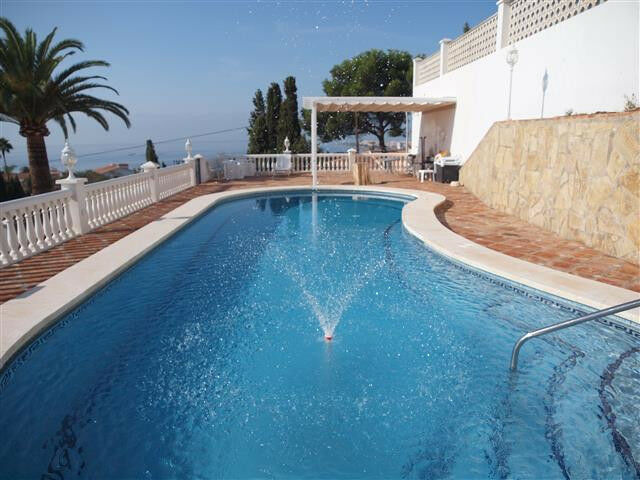 Detached Villa Caleta de Vélez Málaga - image 3