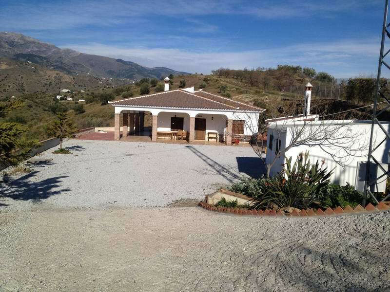 Detached Villa Sedella Málaga - image 3