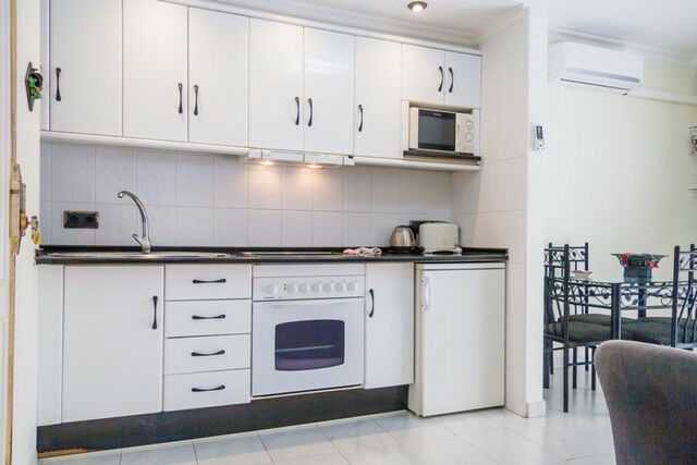 Middle Floor Apartment Nerja Málaga - image 3