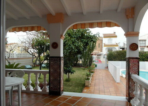 Detached Villa Torre del Mar Málaga - image 3