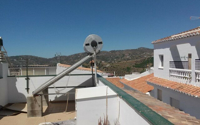 Ground Floor Apartment Frigiliana Málaga - image 3