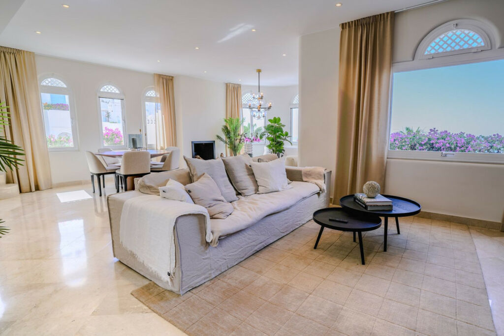 Penthouse Duplex The Golden Mile Málaga - image 3