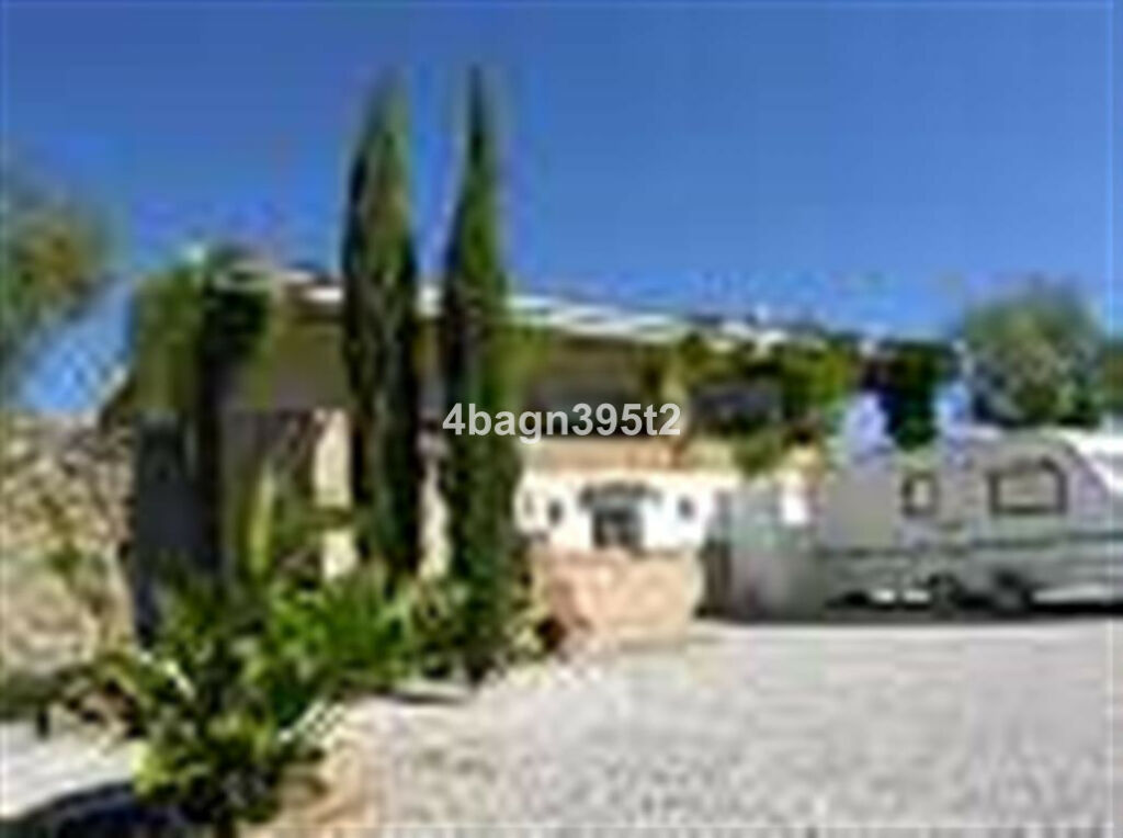 Detached Villa Sedella Málaga - image 3