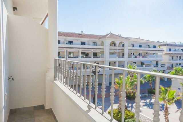 Middle Floor Apartment Nerja Málaga - image 3