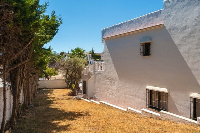 Townhouse Nerja Málaga - image 3