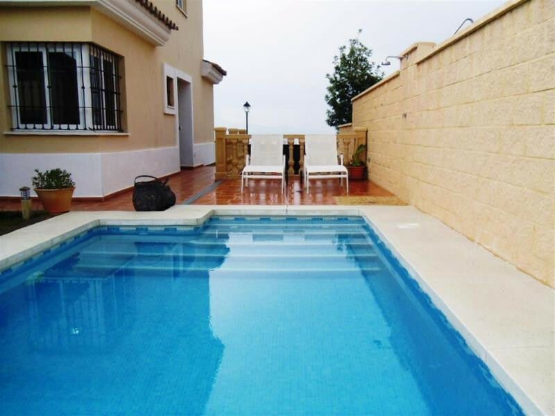 Semi-Detached House Torre del Mar Málaga - image 3