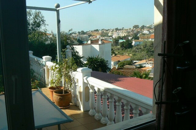 Detached Villa Benajarafe Málaga - image 3