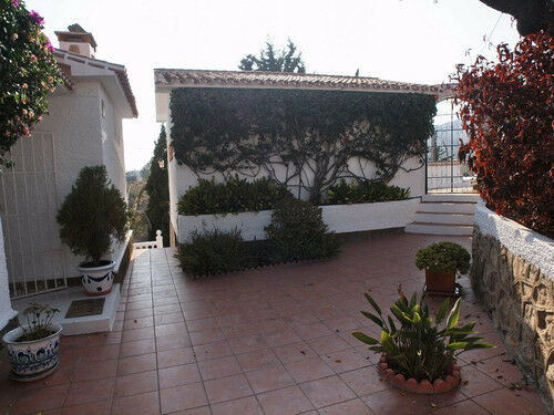Detached Villa Benajarafe Málaga - image 3
