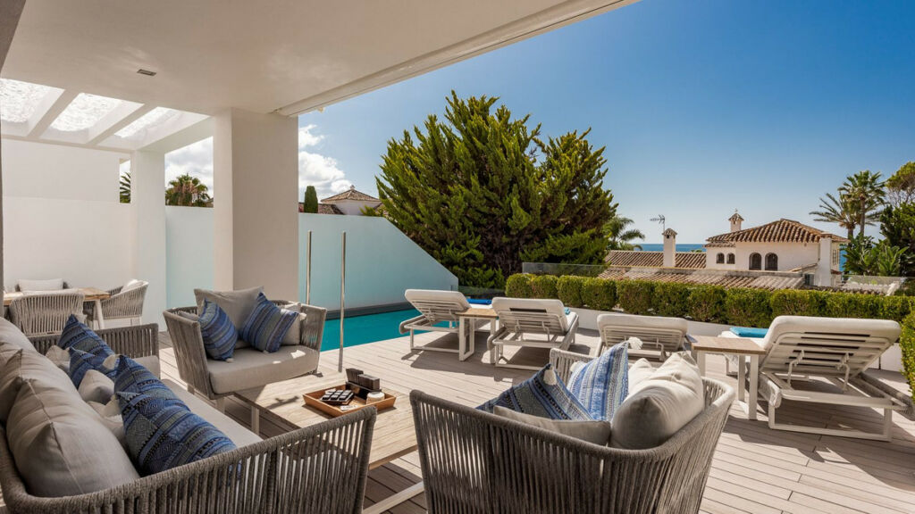 Detached Villa The Golden Mile Málaga - image 3