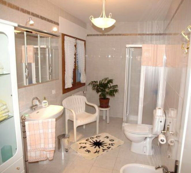 Detached Villa Sayalonga Málaga - image 3