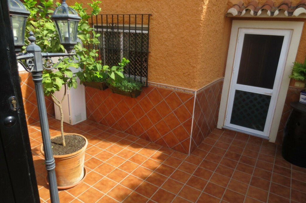 Semi-Detached House El Coto Málaga - image 3