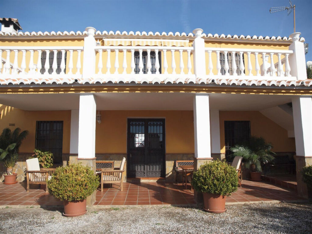 Detached Villa Vélez-Málaga Málaga - image 3