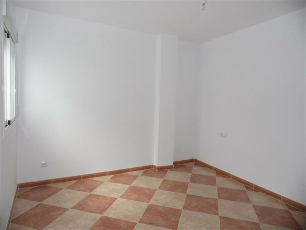 Middle Floor Apartment Canillas de Aceituno Málaga - image 3