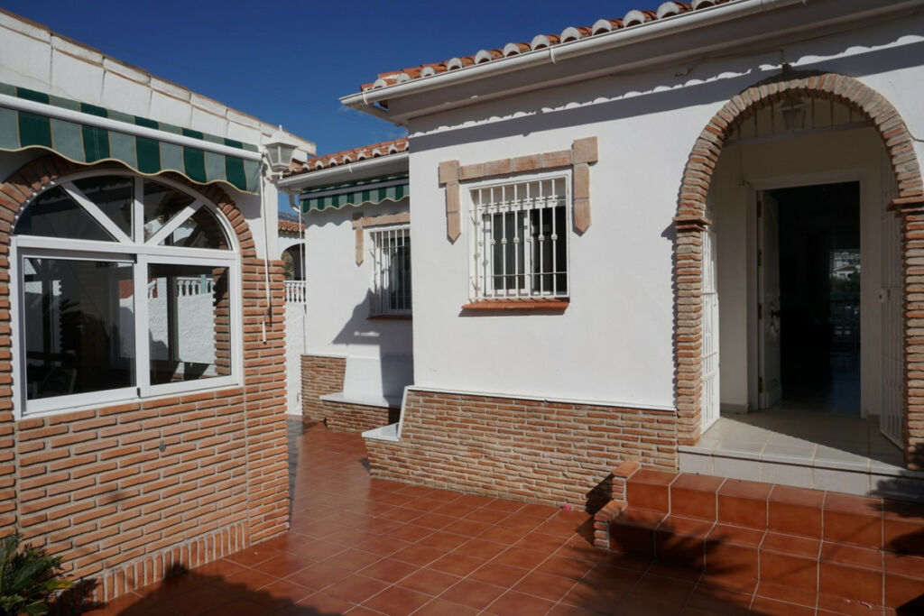 Detached Villa Nerja Málaga - image 3