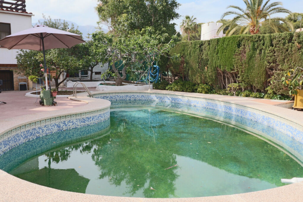 Detached Villa La Nucia Alicante - image 3