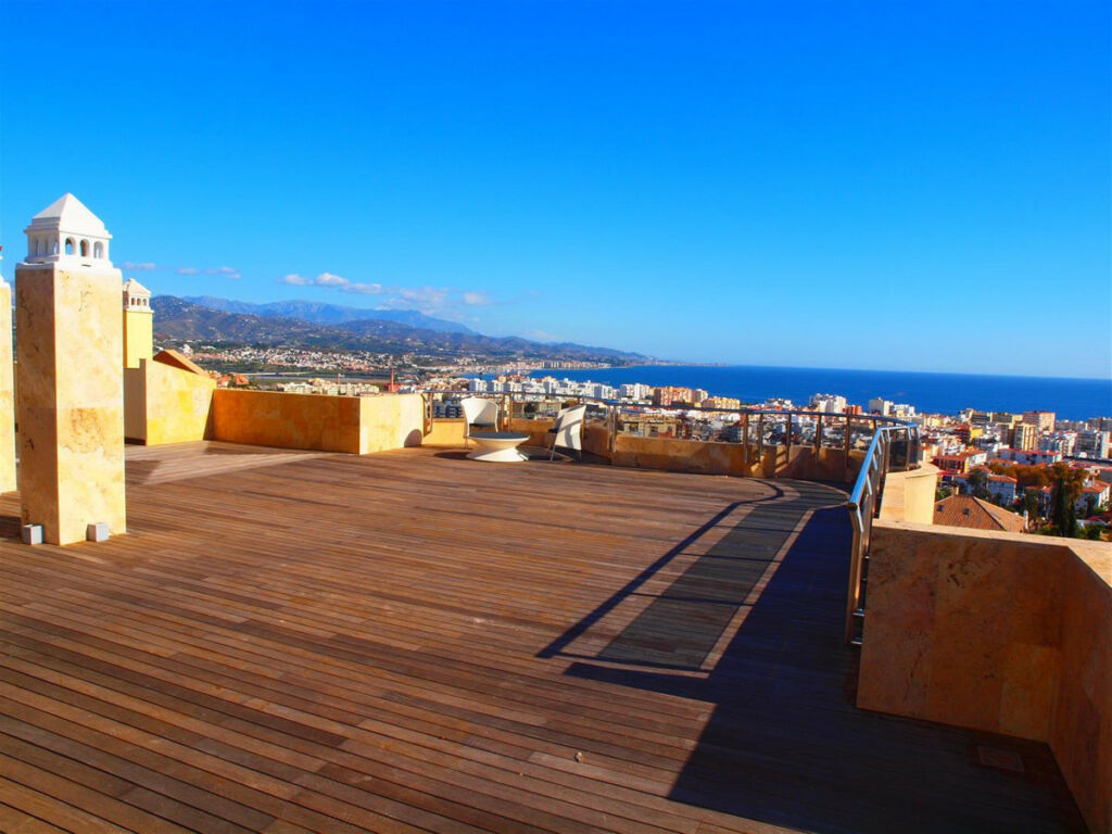 Penthouse Torre del Mar Málaga - image 3