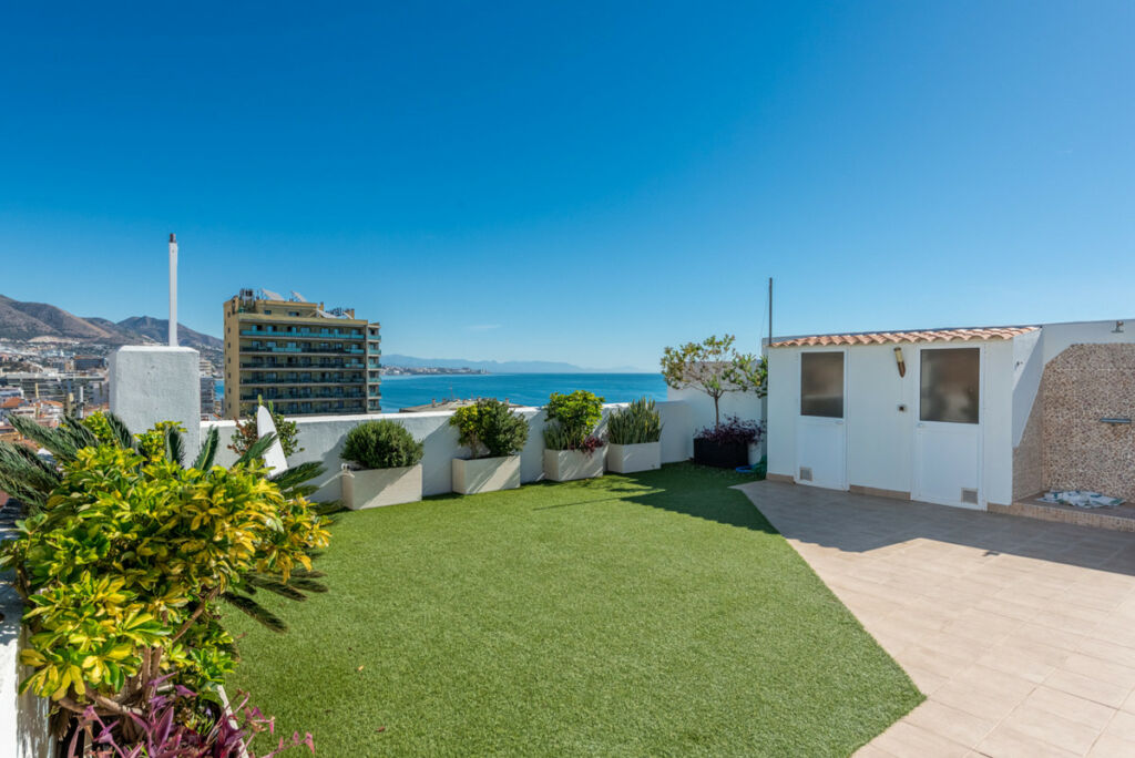 Penthouse Fuengirola Málaga - image 3