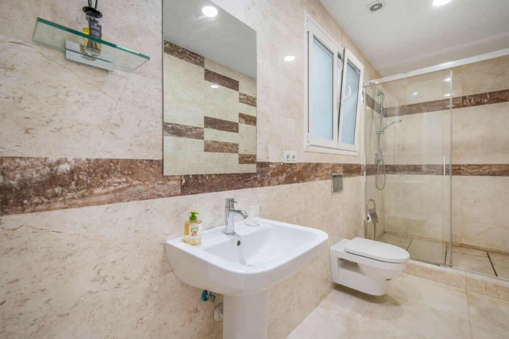 Detached Villa The Golden Mile Málaga - image 30