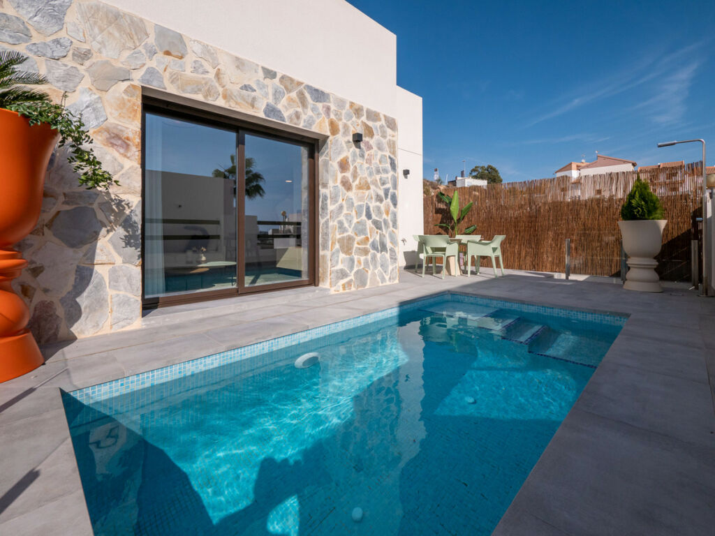 Detached Villa Villamartin Alicante - image 30