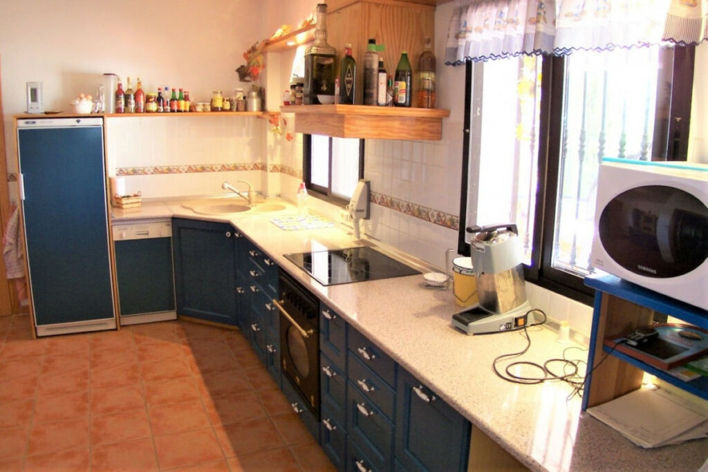Detached Villa Canillas de Aceituno Málaga - image 31