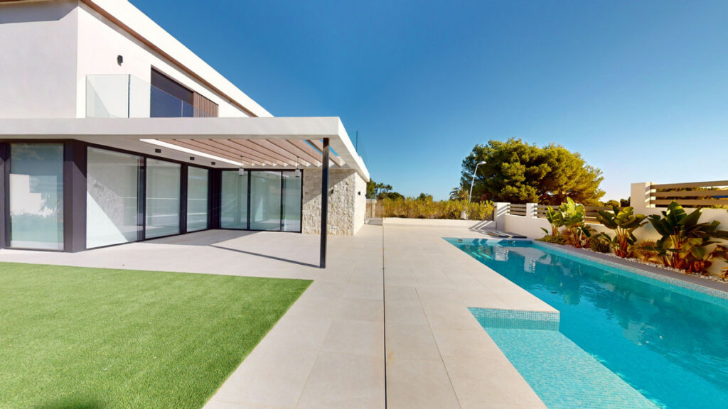 Detached Villa Lomas de Cabo Roig Alicante - image 31