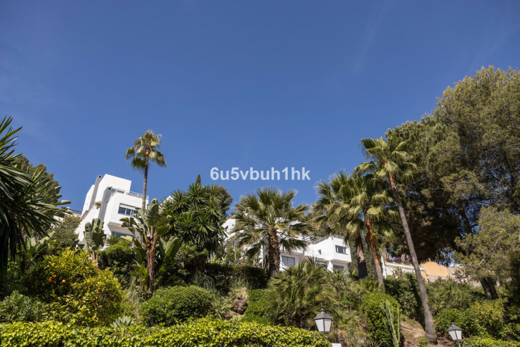 Middle Floor Apartment Nueva Andalucía Málaga - image 31
