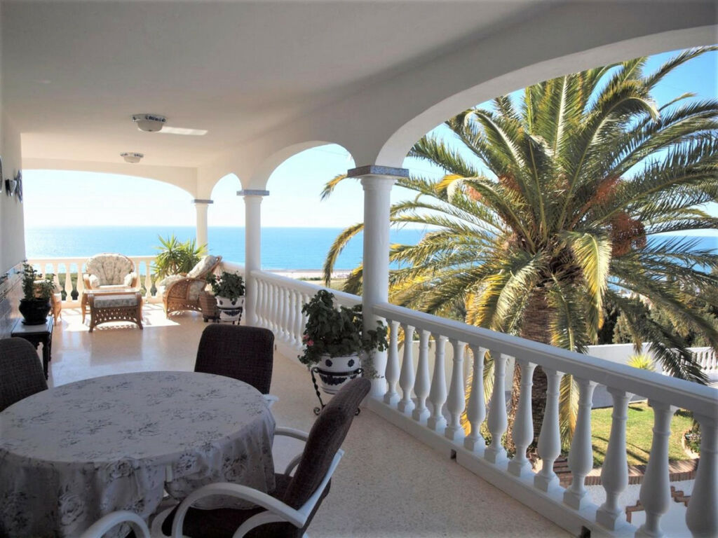 Detached Villa Caleta de Vélez Málaga - image 32