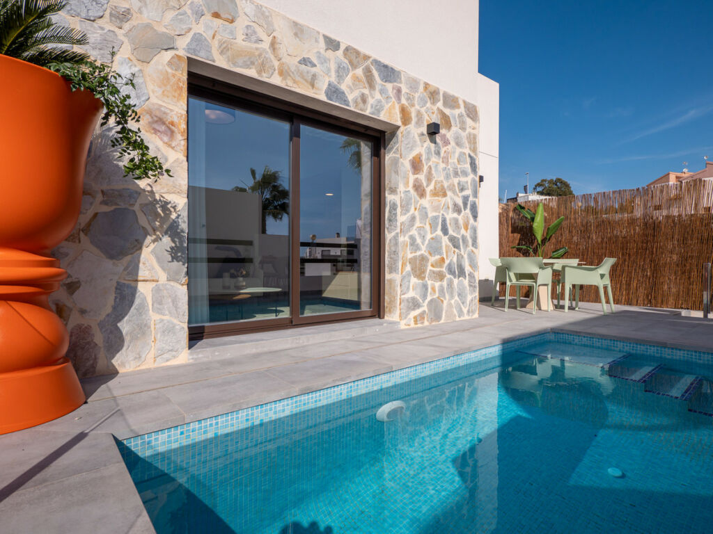 Detached Villa Villamartin Alicante - image 32