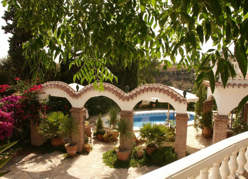 Detached Villa Benajarafe Málaga - image 33
