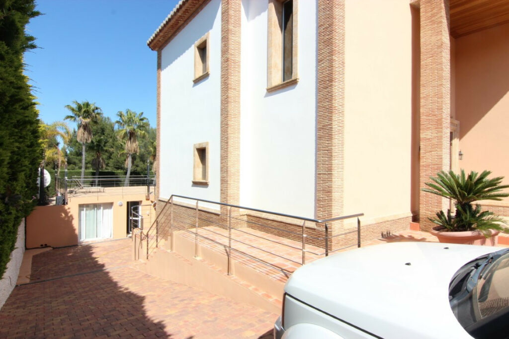 Detached Villa Javea Alicante - image 33