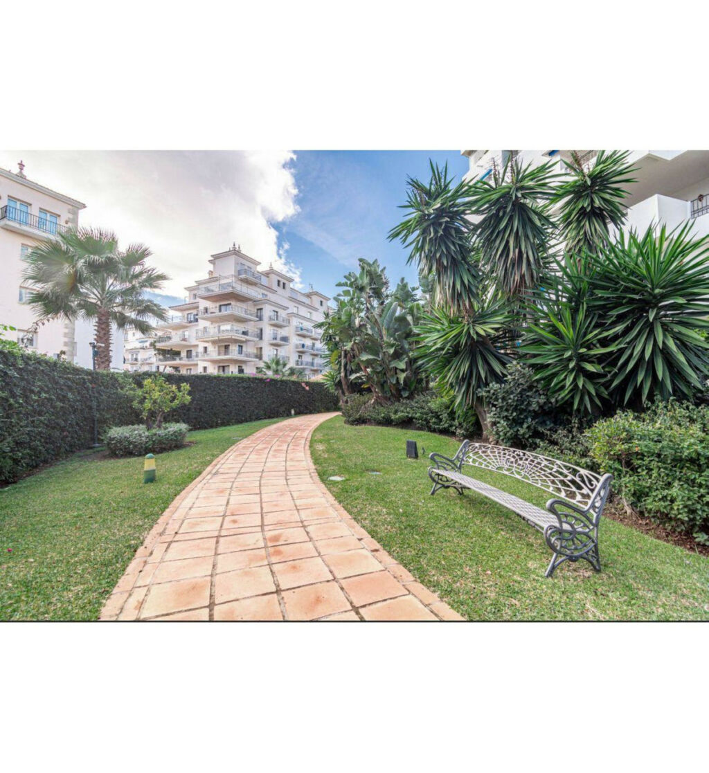 Middle Floor Apartment Puerto Banús Málaga - image 36