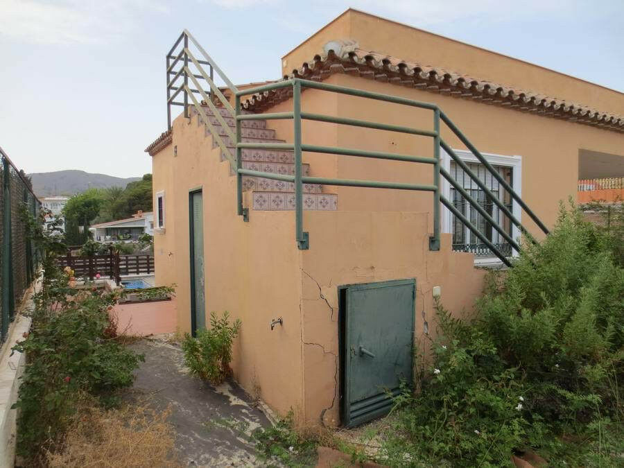 Townhouse Benajarafe Málaga - image 34