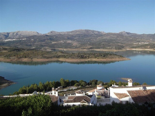 Detached Villa Viñuela Málaga - image 35