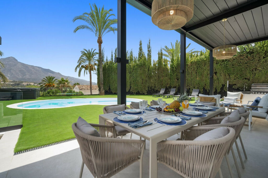Detached Villa Nueva Andalucía Málaga - image 35