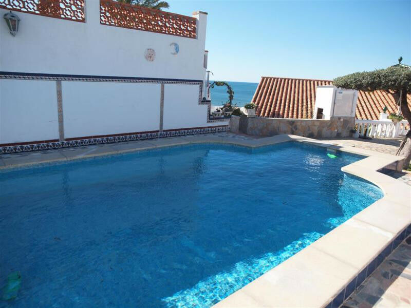 Detached Villa Benajarafe Málaga - image 36