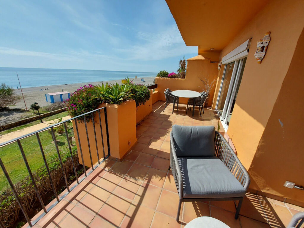 Middle Floor Apartment La Duquesa Málaga - image 36