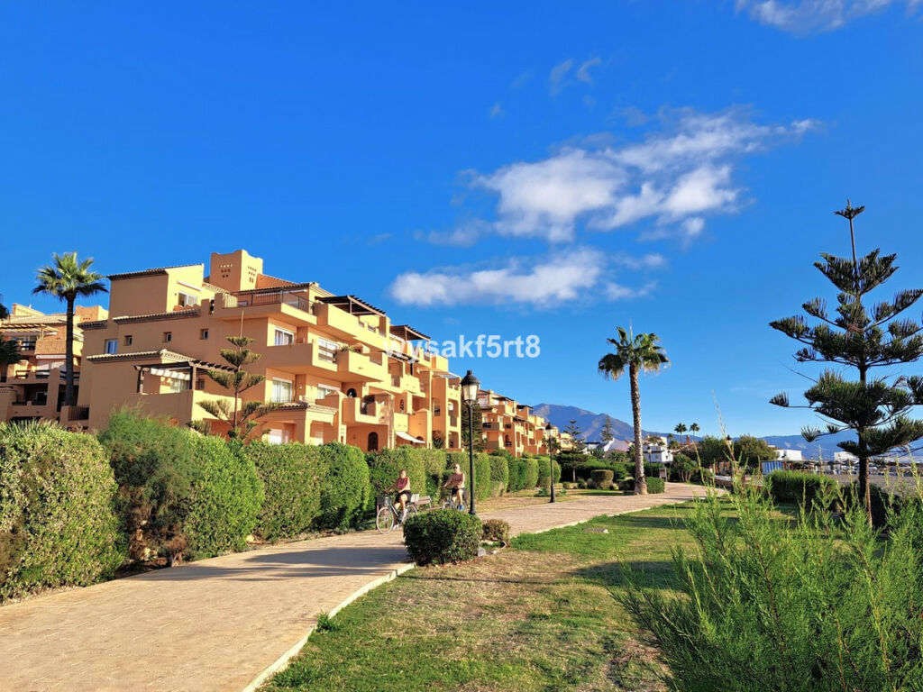 Ground Floor Apartment La Duquesa Málaga - image 42