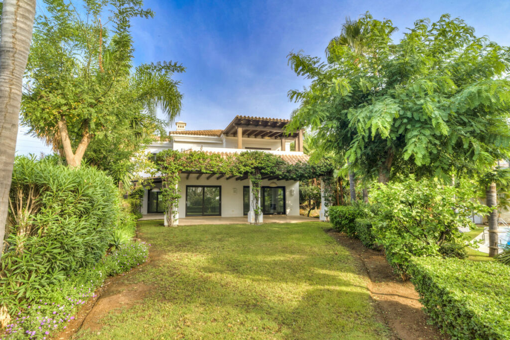 Detached Villa The Golden Mile Málaga - image 37