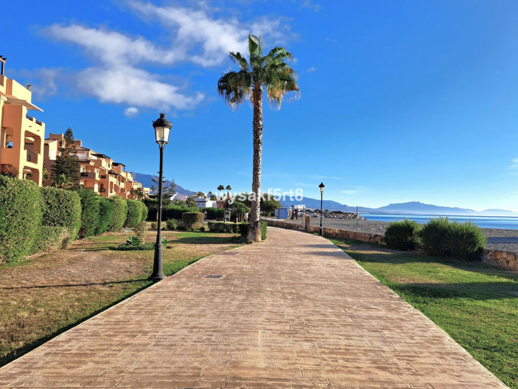 Ground Floor Apartment La Duquesa Málaga - image 44
