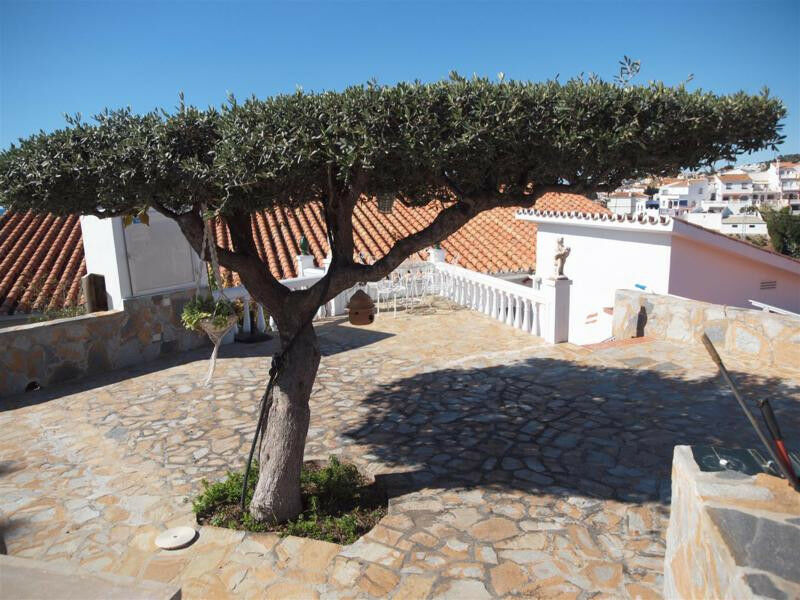 Detached Villa Benajarafe Málaga - image 38
