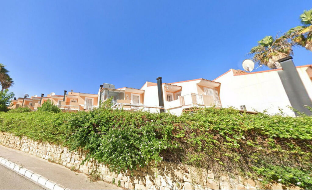 Townhouse La Duquesa Málaga - image 4