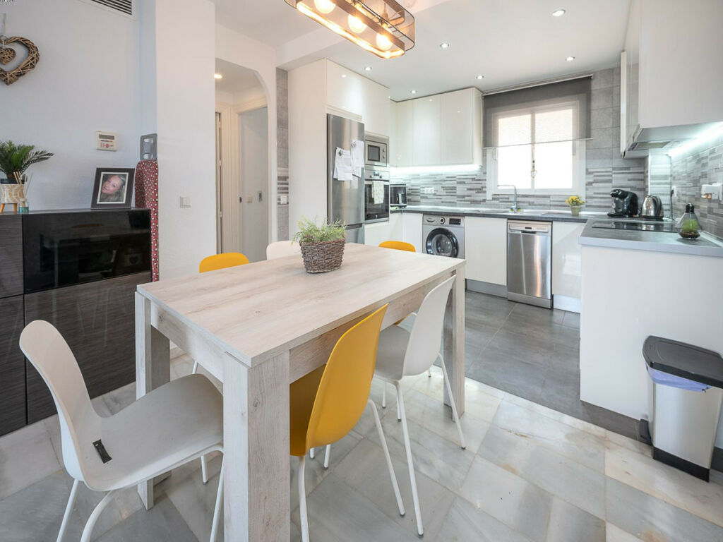Ground Floor Apartment Riviera del Sol Málaga - image 4