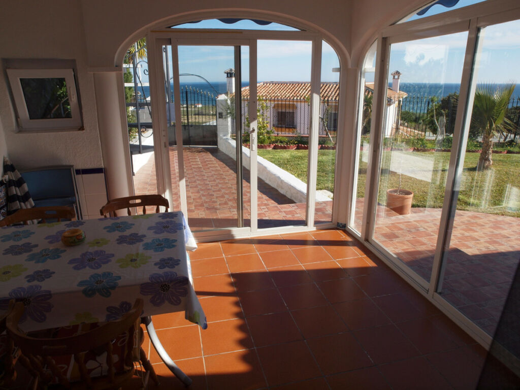 Detached Villa Almayate Málaga - image 4