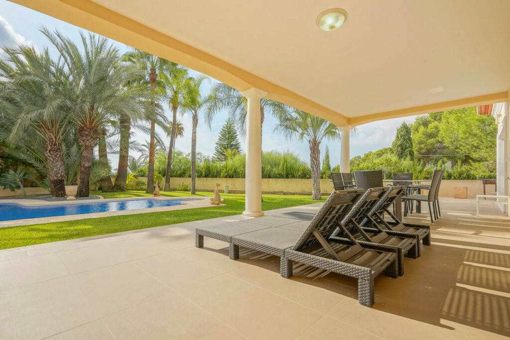 Detached Villa Benissa Alicante - image 4