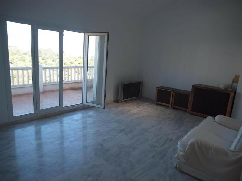 Detached Villa Benagalbon Málaga - image 4