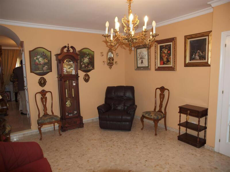 Townhouse Torre del Mar Málaga - image 4
