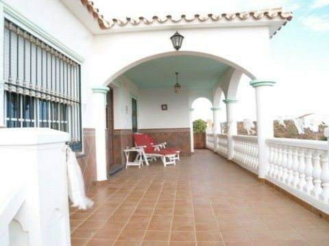 Detached Villa Benajarafe Málaga - image 4